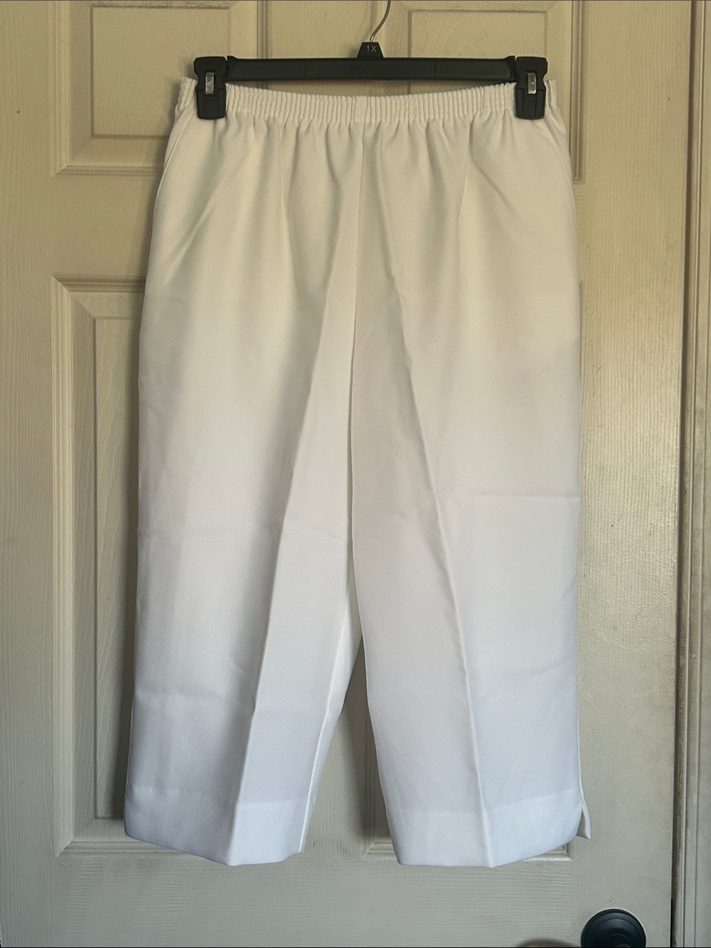 NWT Alfred Dunner white capri pant size 14